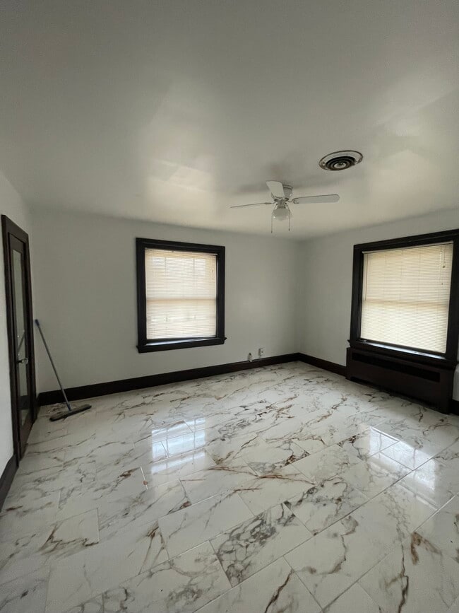 Photo - 1192 Overlook Ave