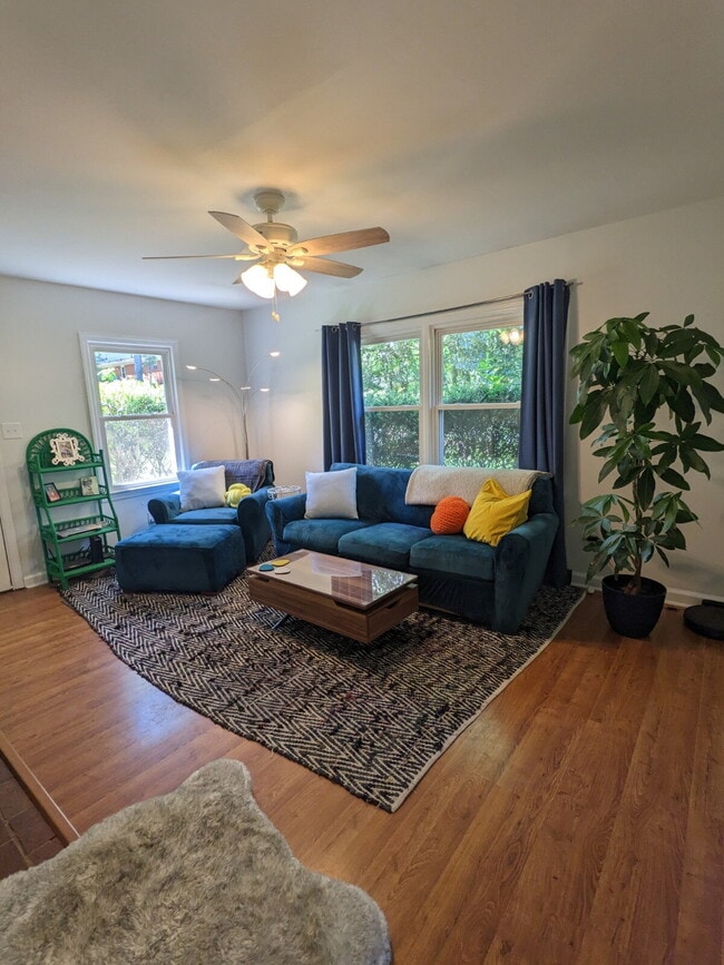 Photo - Fully fenced in yard and convenient location.