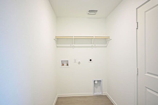 Photo - 2423 Shady Grv