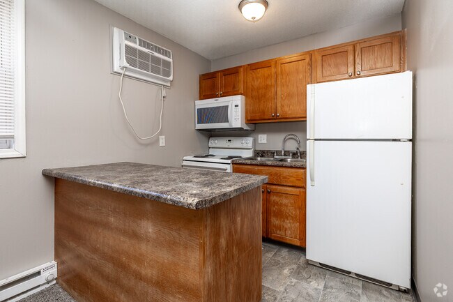 1BR, 1BA - 500 SF - Kitchen