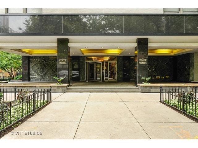 Building Photo - 1445 N State Pkwy Unit 2104 Rental