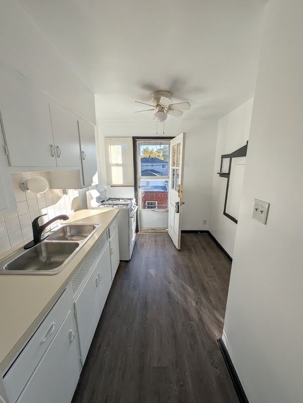 Photo - 722 Kenwick Rd