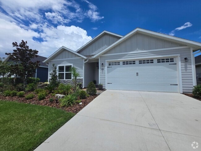 Building Photo - Beautiful 3-Bedroom, 2.5 Bath Home in Desi...