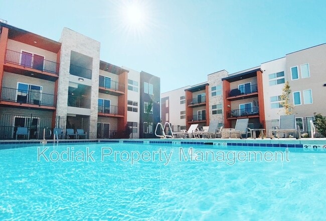 Building Photo - 875 Depot St Unit C205