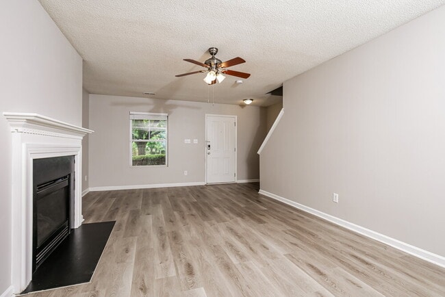 62 Brookhaven Dr