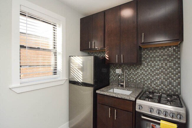 4349 N Damen Ave Unit 312