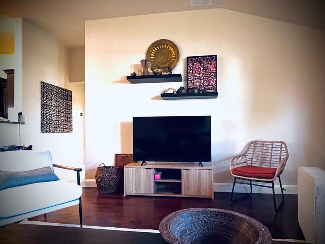 Photo - 2610 S Jackson Ave