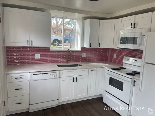 Building Photo - 6035 W 39th Ave Unit 6035 Rental