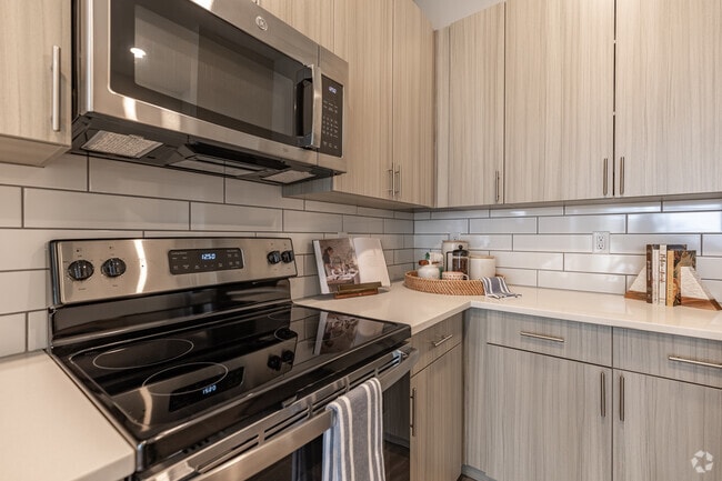 B2- 2BR, 2BA