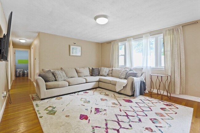 Photo - 168 Hartford St