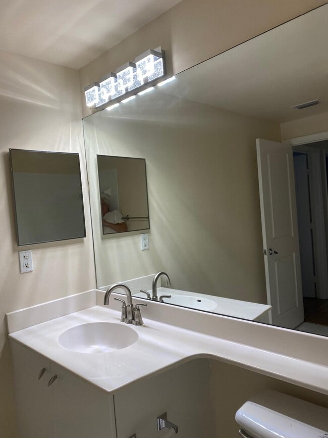 Photo - 5960 W Sample Rd Unidad 208