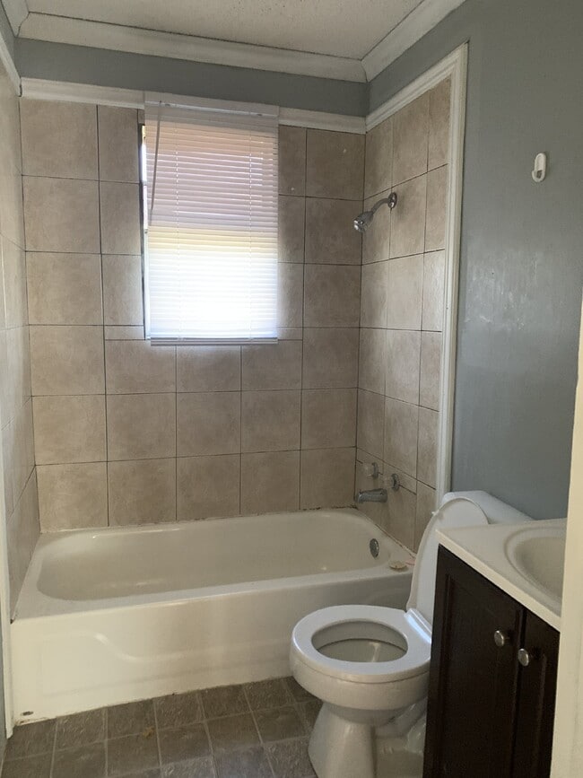Photo - 3704 Holland Dr