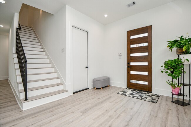 Photo - 7603 Jacquelyn Gdns Ln