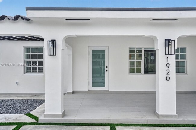 Photo - 1920 SW 67th Ave