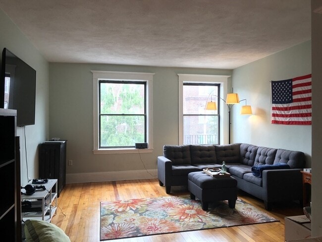 Photo - 37 Park Vale Ave Unidad 4