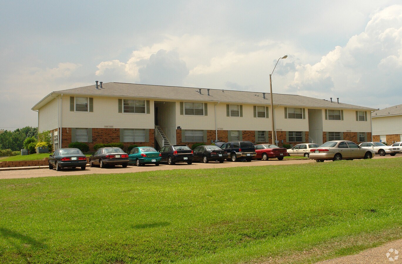 North Hills Apartments - North Hills Apartments