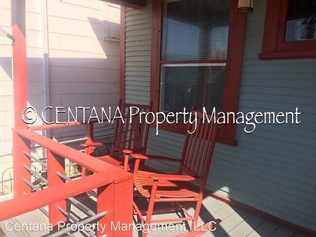 Photo - 2 br, 1 bath House - 919 W Woolman St