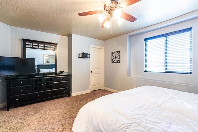 Photo - Spacious 3-Bed Townhouse Retreat in Southgate Townhomes Unidad 7