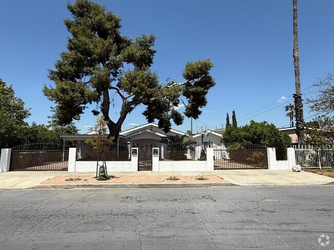 Building Photo - 11261 Lull St Rental