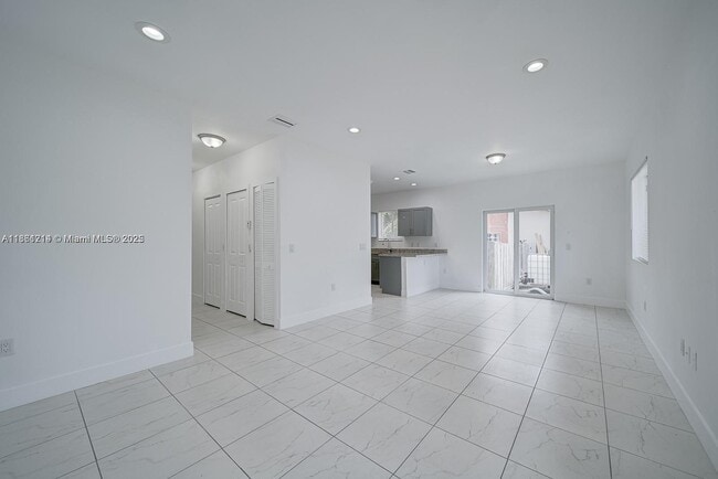 Photo - 14750 NE 7th Ave Unidad 14752