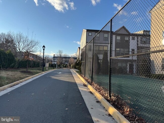 Photo - 120 Tolocka Terrace NE