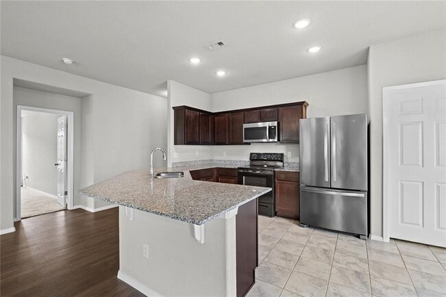 Photo - 313 Woodcreek St
