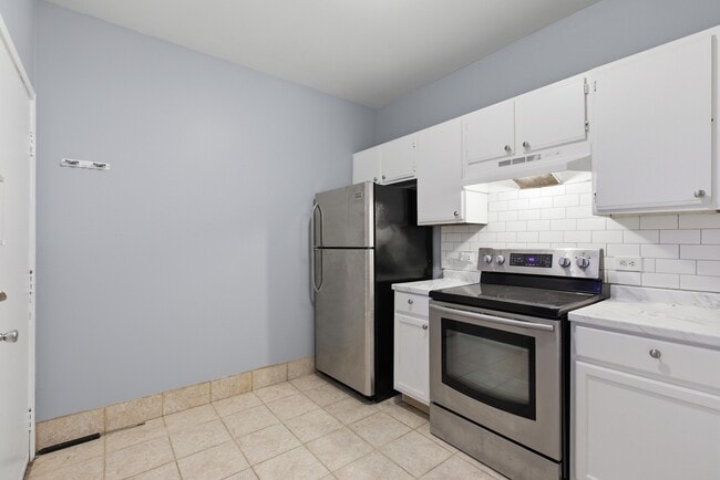 Photo - 237 S Lotus Ave Unit 3