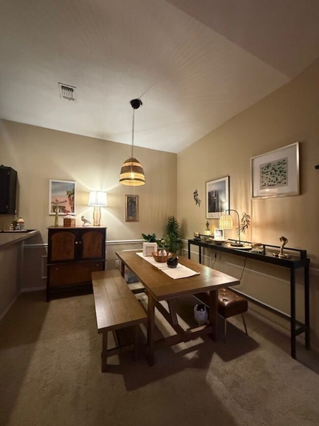 Photo - 608 Squire Ln Unidad K