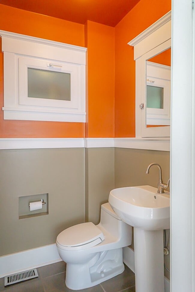 Photo - 4bd/2.5ba Seattle Home