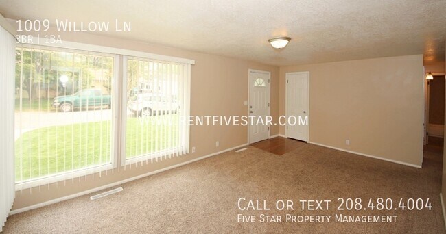 Photo - 1009 Willow Ln