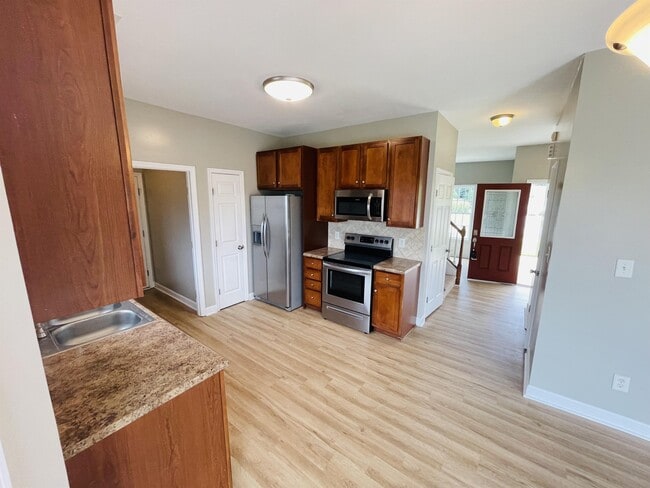 Photo - 303 Elk Ct