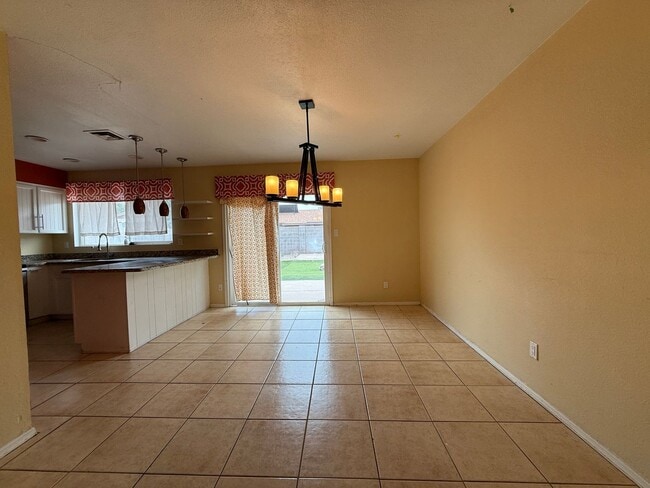 Photo - Knoell Mesa for rent!