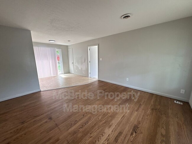 Photo - 1437 Ridgewood Dr