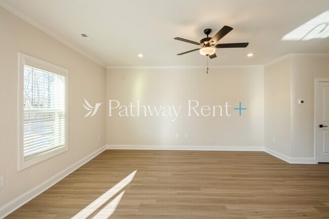 Photo - 141 Adams Tree Wy