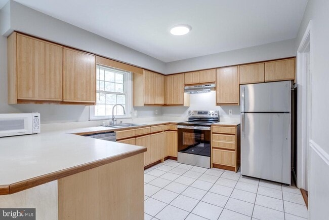 Photo - 4685 Forestdale Dr