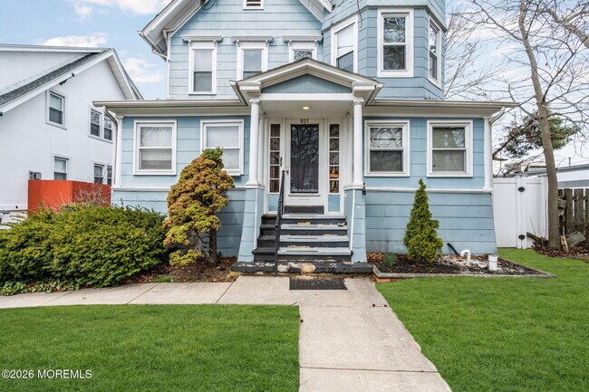 805 Sixth Ave