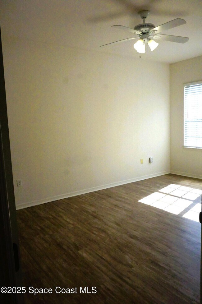 Photo - 110 Turpial Way Unidad 103