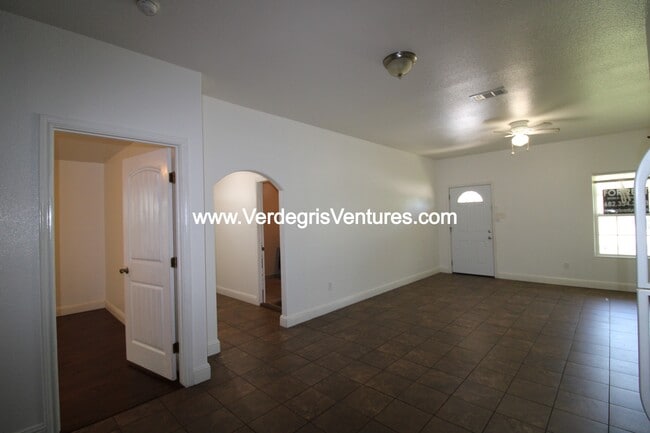 Photo - 8129 Tanner Ave