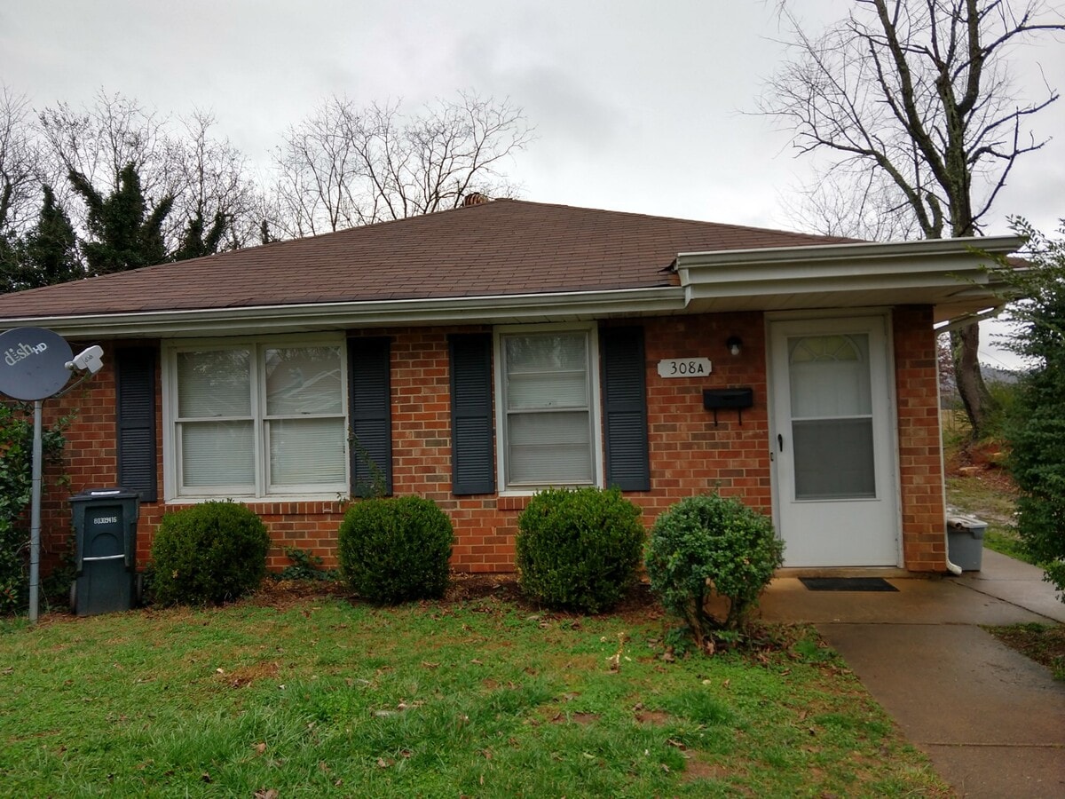 Photo - 308 Twin Oak Dr
