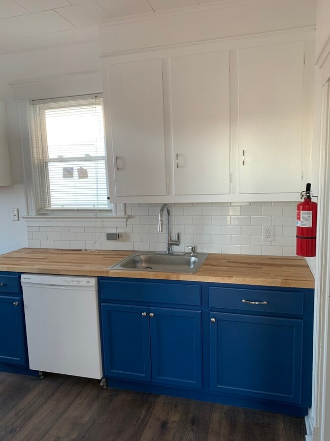 kitchen - 16 Paulison Ave Unit 2