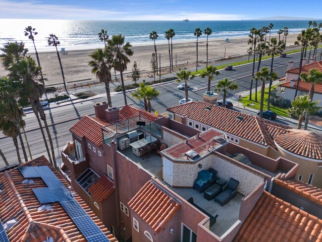 Photo - OCEAN FRONT CONDO IN HUNTINGTON BEACH