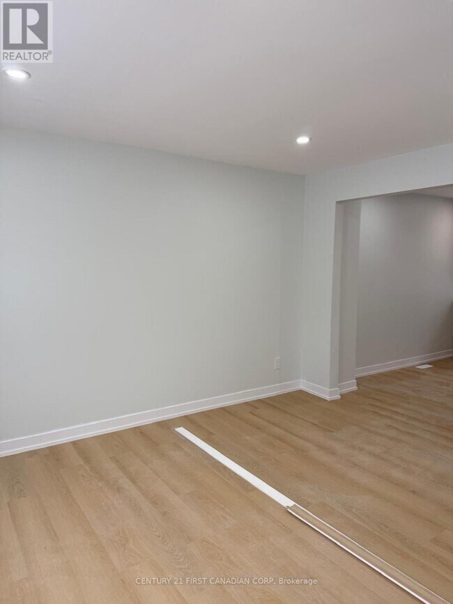 Photo - 21 Vincent Crescent