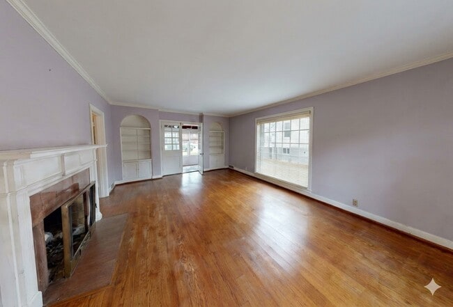 Building Photo - 2223 Saratoga Dr