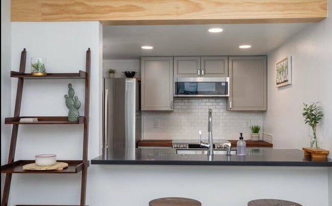 Building Photo - 9645 Independence Dr Unit D104 Rental