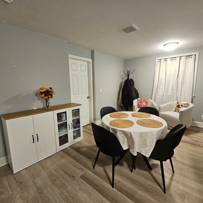 Photo - 260 Fountain St