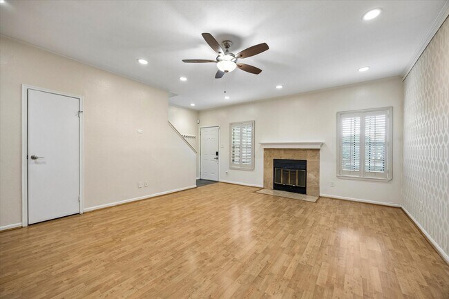 Photo - 9850 Pagewood Ln Unit 1507