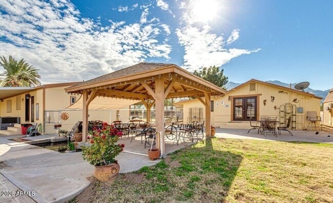 Photo - 3232 Carver Rd