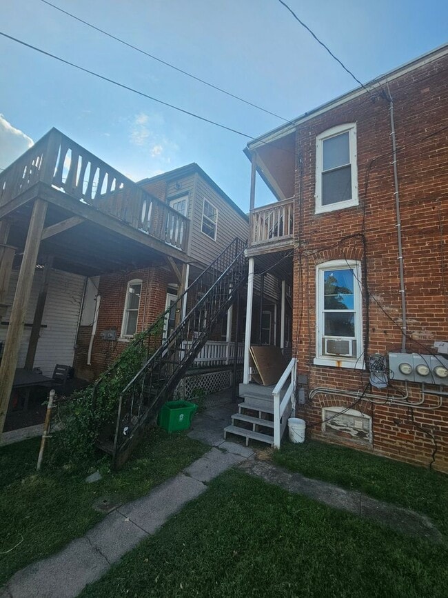 Photo - 652 Pennsylvania Ave Unit 3rd Floor