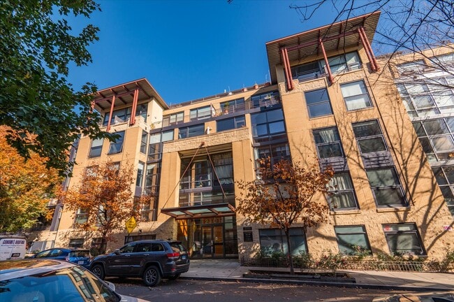 Photo - 2301 Champlain St NW Unidad 210