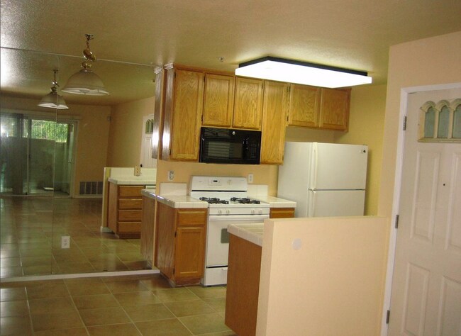 Photo - 8020 Walerga Rd Unidad 1279